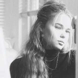 Meet your Posher, Anika